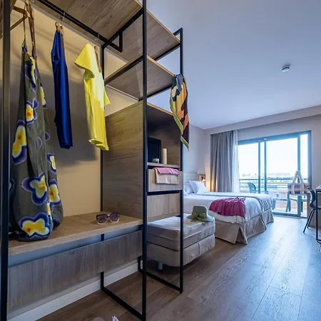 Otel California Palace 4*